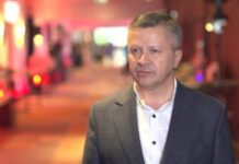 Samorządowcy postulują zmiany w projekcie ustawy o dochodach JST. Apelują też o przekazanie 10 mld zł najbardziej potrzebującym gminom jeszcze w tym roku