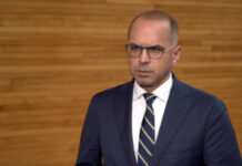 Negocjacje między UE i USA w sprawie ceł trwają. Przełom możliwy podczas czerwcowej wizyty Trumpa w Europie